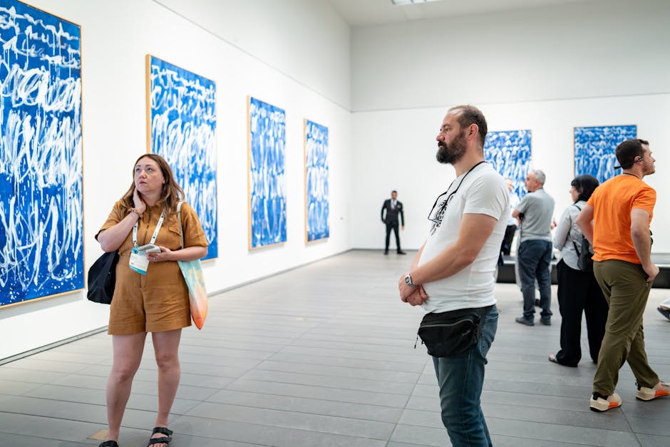 Esposizione di arte moderna in una galleria